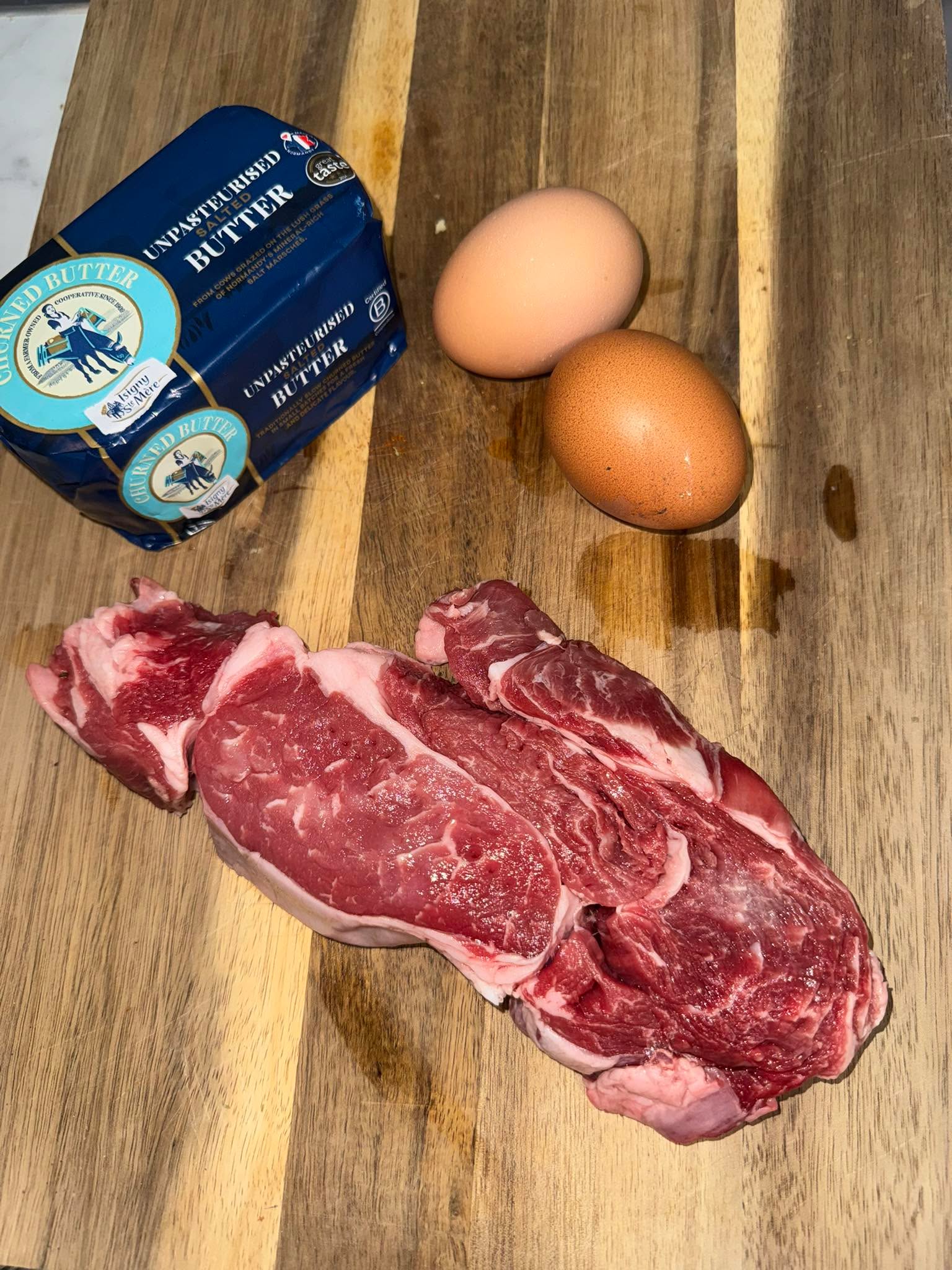 Feeling full after meat feels different than feeling full after pasta.

Meat brings protein and fat. Those tell your body, “We’ve got what we need,” so hunger goes quiet for longer.

Pasta is mostly quick fuel. You can feel stuffed, but your body still goes looking for more soon after.

That’s why a steak and eggs meal can make you forget about food, but a big bowl of pasta can leave you thinking about snacks an hour later.

What makes you feel properly satiated?
